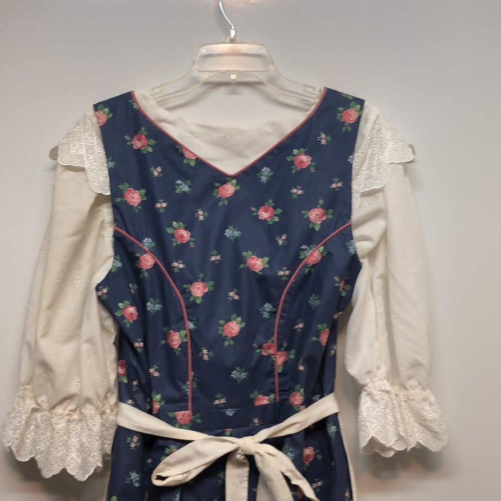 Handmade Dirndl Dress Floral Navy White eyeleted Lace Details apron Women's S M - Picture 8 of 11